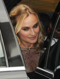http://img224.imagevenue.com/loc164/th_88030_celebrity-paradise.com-The_Elder-Diane_Kruger_2009-08-18_-_At_Late_Show_with_David_Letterman_8213_122_164lo.jpg