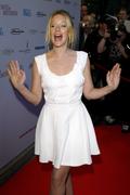 th_36106_Tikipeter_Ludivine_Sagnier_Pieds_Nus_Sur_Des_Limaces_German_Premiere_007_123_800lo.jpg