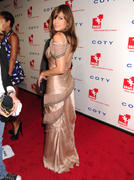 th_98806_celebrity_paradise.com_Eva_Mendes_DKMS_4th_Annual_Gala_in_New_York_29.04.2010_13_122_870lo.jpg